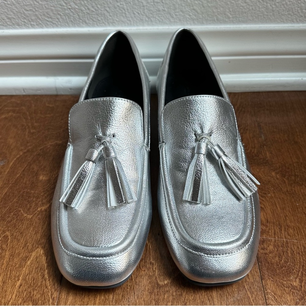 NWOT Beauty & Youth United Arrows Silver Metallic Loafers with Tassels Size 8